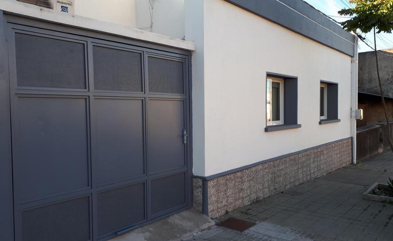 Comoda Casa Con Inmejorable Ubicacion Y Servicios Villa Fray Bentos Kültér fotó